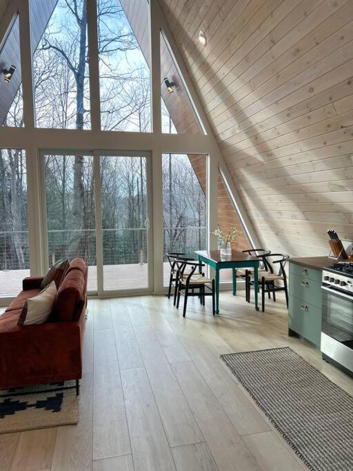 Fox Ridge-Black Alder Lodging Logan Bagian luar foto